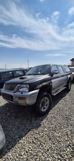 Dezmembrez Mitsubishi L200