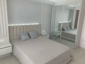 Garsonieră de închiriat situată în zona 1 Decembrie 