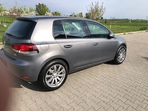 Volkswagen Golf 1.4 TSI Highline 122Cp - imagine 4
