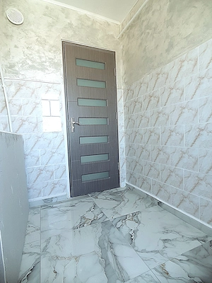 Apartament de vanzare  3 camere ,etajul 3 ,renovat recent