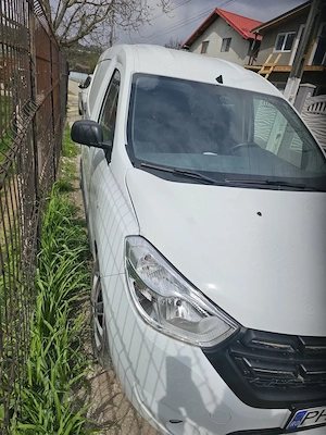 Dacia dokker van anul 2021 - imagine 2