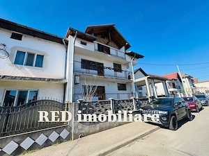 Vilă solidă de vânzare + anexă garaj   Zona Cicero (poziție excelentă!)