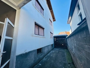 Vilă solidă de vânzare + anexă garaj   Zona Cicero (poziție excelentă!) - imagine 2