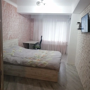 Ofer spre inchirieze o garsoniera in zona Rahova