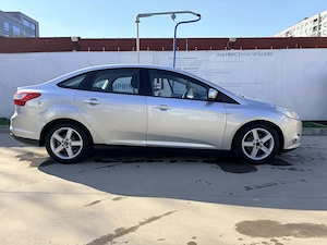 Ford Focus 3 sedan - imagine 3