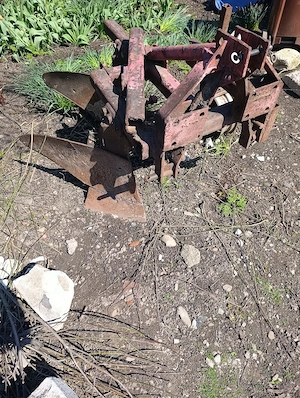 Vând plug de grădină - imagine 3