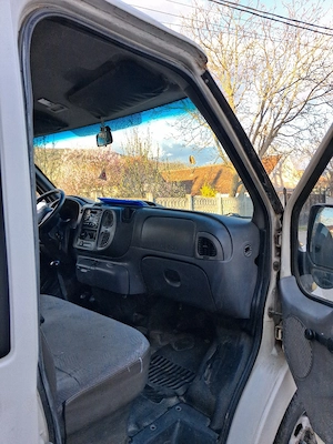 Ford Transit 9 locuri  - imagine 5