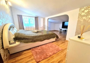 Vila P+M Chercea Pod Apollo, 4 camere, 300 mp,  curte betonata  #537;i generoasa, zona lini #537;tit