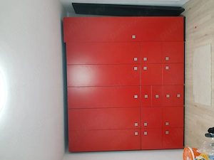 Vand mobila cu sertare si bari pt umerase