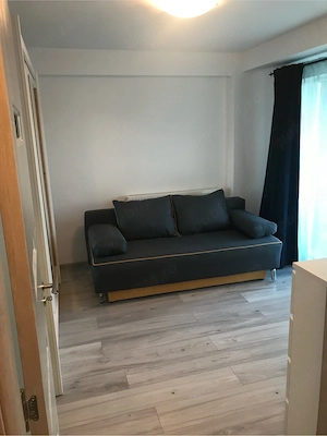 garsoniera 300 euro   pe luna - imagine 5