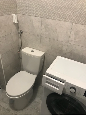 garsoniera 300 euro   pe luna - imagine 9