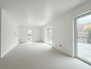 Apartament 3 camere, 93 mp, grădină și terasă- bloc vilă ! Manastur - imagine 2