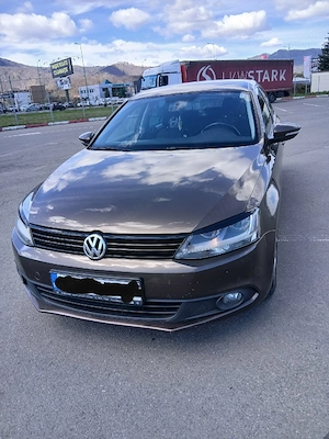 Volkswagen Jetta 2012, motor 1.6 TDI  - imagine 7