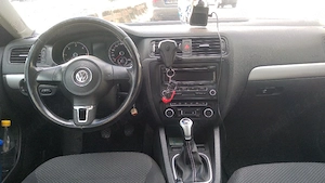 Volkswagen Jetta 2012, motor 1.6 TDI  - imagine 6
