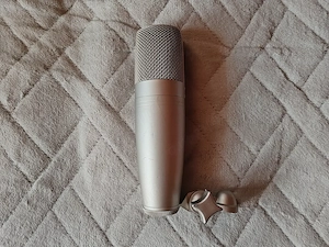 vand microfon de studio T.BONE ST-1000