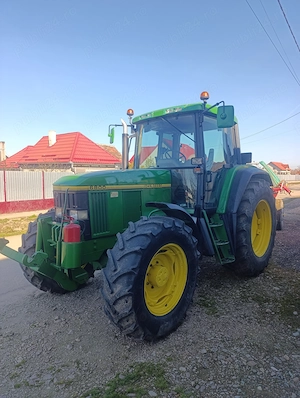 John Deere 6800 - imagine 4