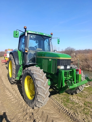 John Deere 6800 - imagine 2