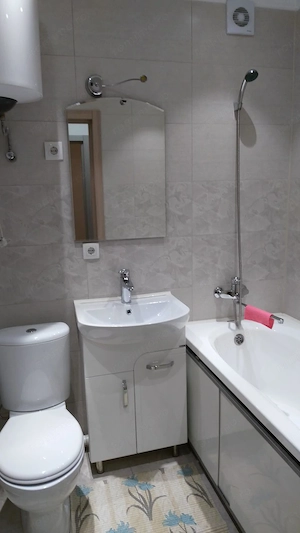 Garsonieră de închiriat situată în zona Giurgiului