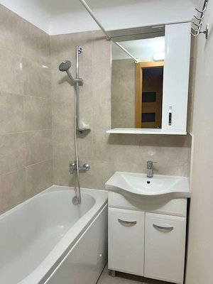 închiriere garsoniera in zona Moșilor - imagine 5