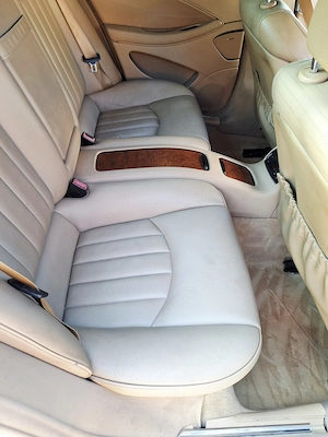 Vând Mercedes Cls 320CDI Pachet Amg 3.0 Disel An 2008 În stare foarte bună  - imagine 7