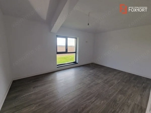 Duplex de vanzare cu 3 camere si teren de 309 mp - Recas