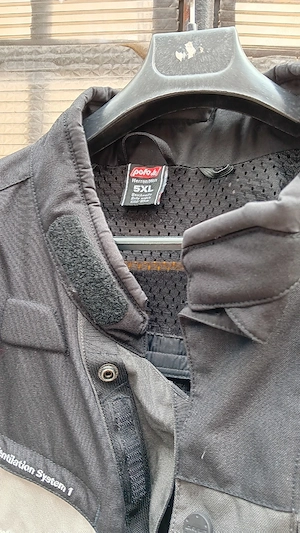 Geci si căsti,moto - imagine 5