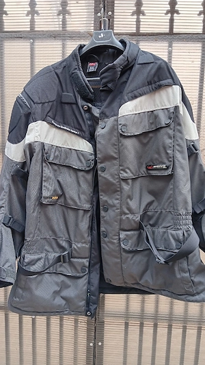 Geci si căsti,moto - imagine 3