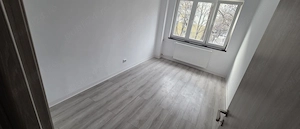 Proprietar, De inchiriat apt 2 camere, complet refacut, utilat & mobilat Aprilie 2026 - imagine 4
