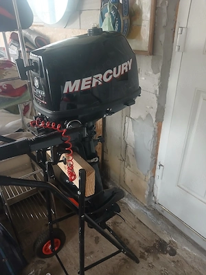 vând motor barca mercury 4cp