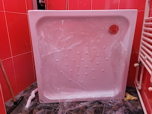 Cada - cadita acril pentru dus nouă(90x90x18cm) şi sifon gravit nou