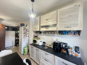 Garsoniera decomandata 37mp,etaj 3,zona Liceul Henri Coanda - imagine 5