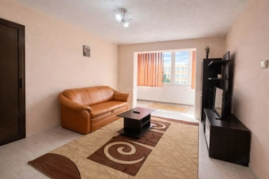 Apartament decomandat cu 3 camere, zona Cetate