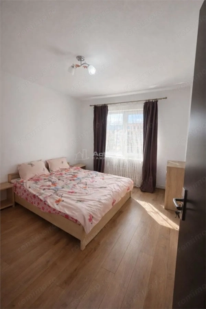 Apartament decomandat cu 3 camere, zona Cetate