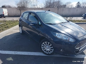 Vând Ford Fiesta 2015   60.000 km   6.000 Euro preț fix  - imagine 6