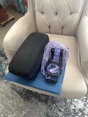 Cotiera fata pt Toyota avensis T-25  - imagine 4