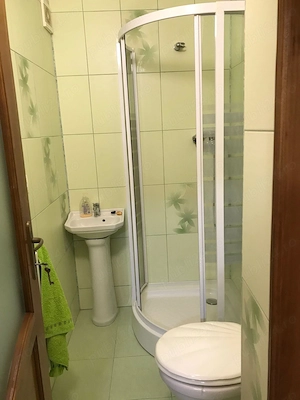 Vand apartament cu 3 camere decomandate aproape de piata mica - imagine 4
