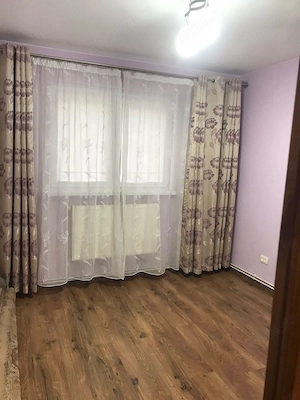 Vand apartament cu 3 camere decomandate aproape de piata mica - imagine 9