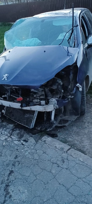 dezmembrez Peugeot 208 Fab 2016 - imagine 2