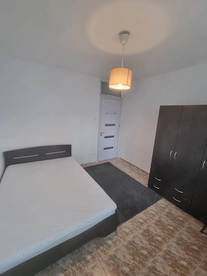 Particular închiriez apartament 2 camere decomandate   exact la metrou Dristor