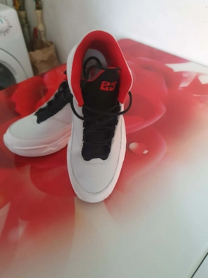 Jordan Max Aura 3