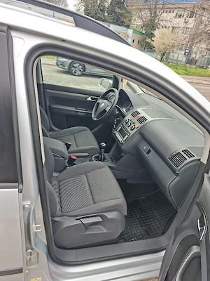 Vând VW Tuoran 1.9 Tdi  - imagine 5