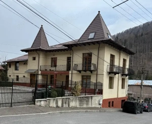 Vilă istorică in Sinaia, zona Peleș -500 mp, ideal investiție