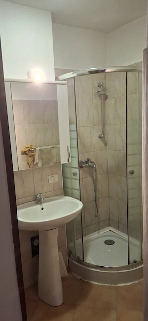 Închiriez Garsonieră  - imagine 2