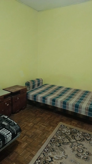 Vând garsoniera in brazda 