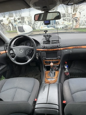 Vand Mercedes w211 E class, 2.2 CDI din 2006 - imagine 8