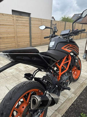 Ktm Duke 125 - imagine 3