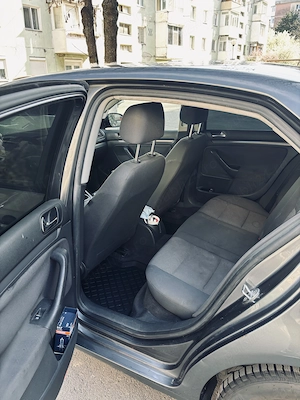 Volkswagen Jetta 2006 1.9 TDI - imagine 7