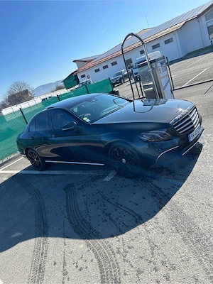 Vând   Schimb Mercedes E-Class 2019 2.0 BiTDI FULL   Distronic, Burmester, Panoramic, 9G-Tronic    - imagine 7