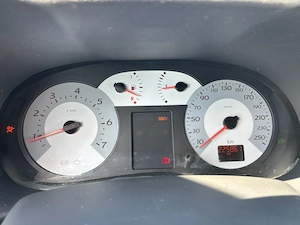 Renault Symbol 1.5 2006 82 hp - imagine 9