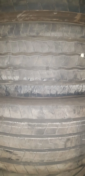 vand cauciucuri camion 